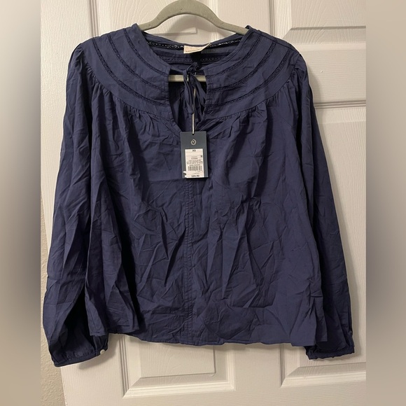 Universal Tread Balloon Long Sleeve Tie Front Blouse - Picture 2 of 6